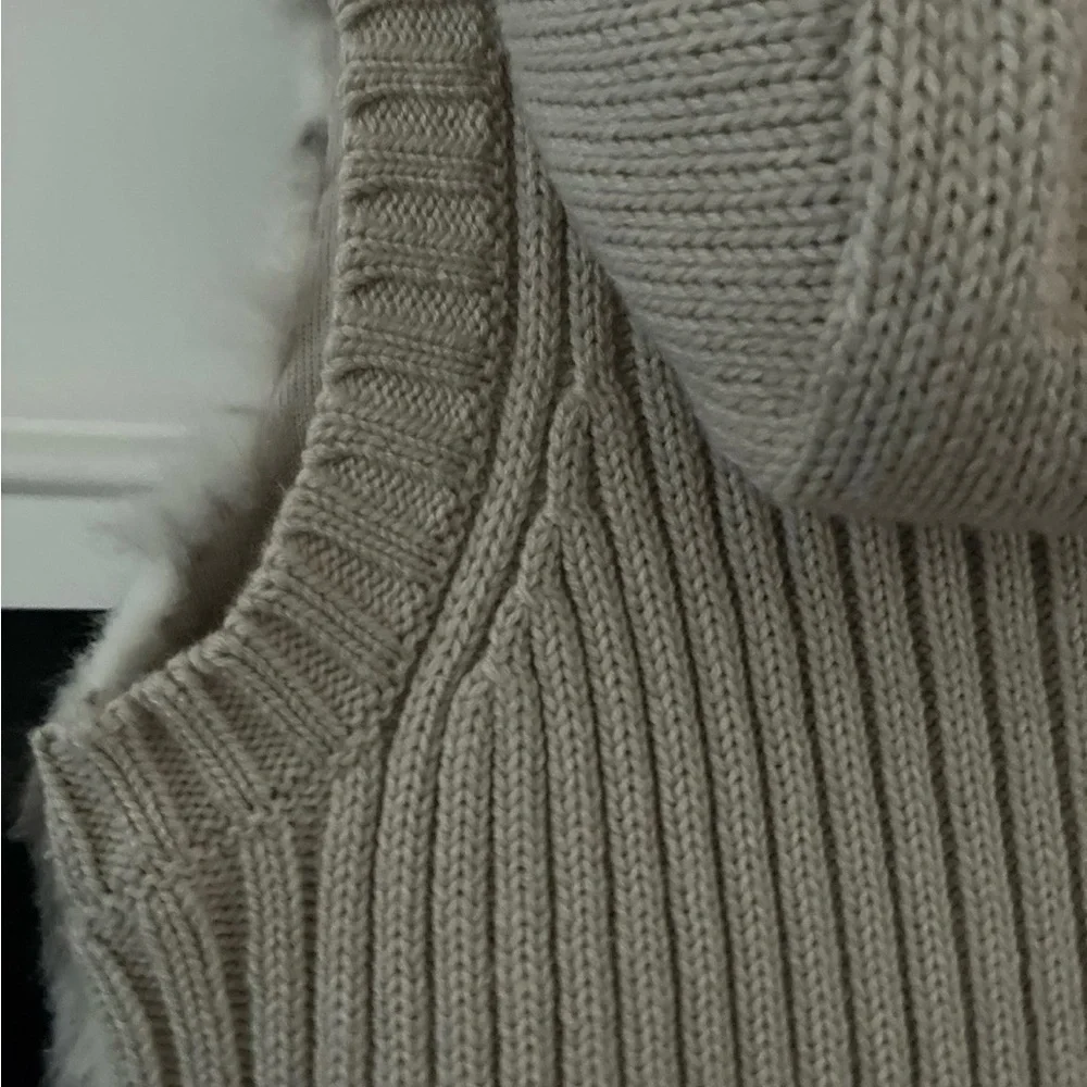 Jessica Simpson Faux Fur Sweater Hooded Vest - Small (S) - Picture 5 of 5